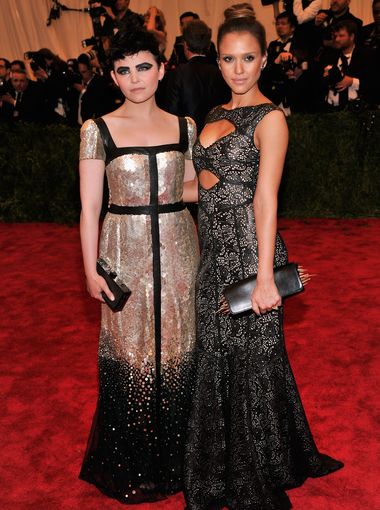 Ginnifer Goodwin and Jessica Alba, both in Tory Burch
