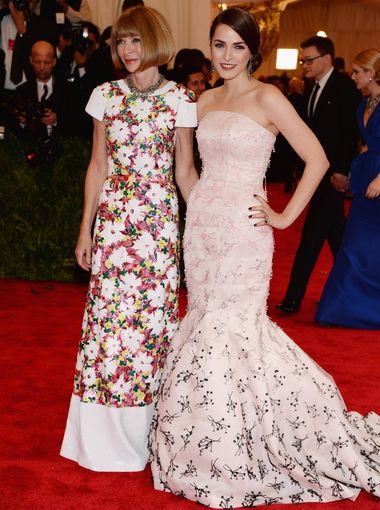 'Vogue' editor-in-chief Anna Wintour, in Chanel, walks the red carpet with her daughter Bee Shaffer,